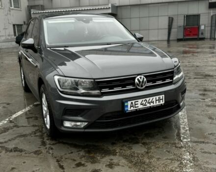 Сірий Фольксваген Тігуан, об'ємом двигуна 2 л та пробігом 117 тис. км за 22500 $, фото 4 на Automoto.ua