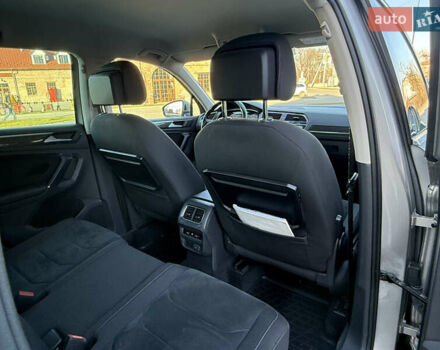 Серый Фольксваген Тигуан, объемом двигателя 2 л и пробегом 224 тыс. км за 25700 $, фото 71 на Automoto.ua