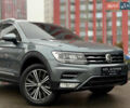 Серый Фольксваген Тигуан, объемом двигателя 2 л и пробегом 155 тыс. км за 18500 $, фото 4 на Automoto.ua
