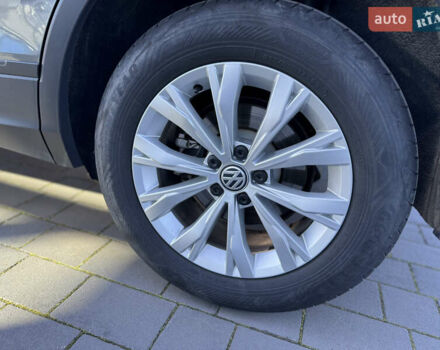 Сірий Фольксваген Тігуан, об'ємом двигуна 1.98 л та пробігом 84 тис. км за 23750 $, фото 26 на Automoto.ua