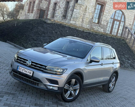 Серый Фольксваген Тигуан, объемом двигателя 2 л и пробегом 224 тыс. км за 25700 $, фото 2 на Automoto.ua