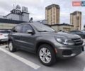 Сірий Фольксваген Тігуан, об'ємом двигуна 1.98 л та пробігом 206 тис. км за 13500 $, фото 3 на Automoto.ua