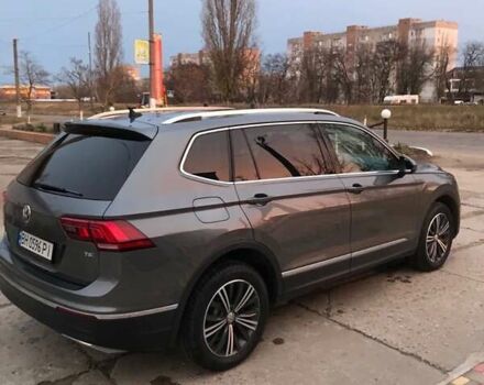 Серый Фольксваген Тигуан, объемом двигателя 2 л и пробегом 75 тыс. км за 20000 $, фото 14 на Automoto.ua