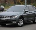 Серый Фольксваген Тигуан, объемом двигателя 2 л и пробегом 163 тыс. км за 16900 $, фото 1 на Automoto.ua