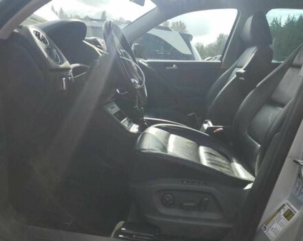 Серый Фольксваген Тигуан, объемом двигателя 2 л и пробегом 111 тыс. км за 1700 $, фото 6 на Automoto.ua