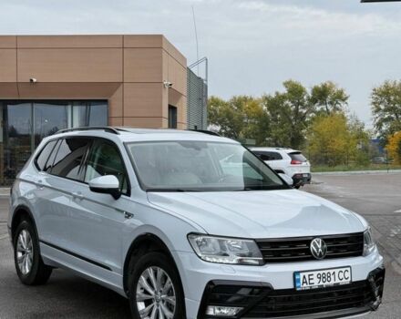 Серый Фольксваген Тигуан, объемом двигателя 2 л и пробегом 167 тыс. км за 15999 $, фото 1 на Automoto.ua