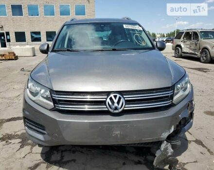 Серый Фольксваген Тигуан, объемом двигателя 2 л и пробегом 112 тыс. км за 3000 $, фото 1 на Automoto.ua