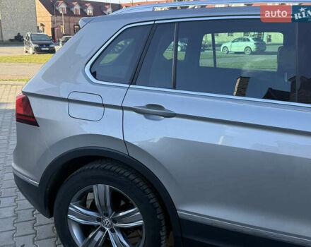 Серый Фольксваген Тигуан, объемом двигателя 2 л и пробегом 224 тыс. км за 25700 $, фото 42 на Automoto.ua