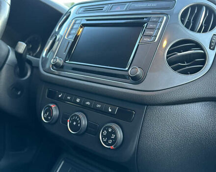 Сірий Фольксваген Тігуан, об'ємом двигуна 1.98 л та пробігом 158 тис. км за 13999 $, фото 38 на Automoto.ua