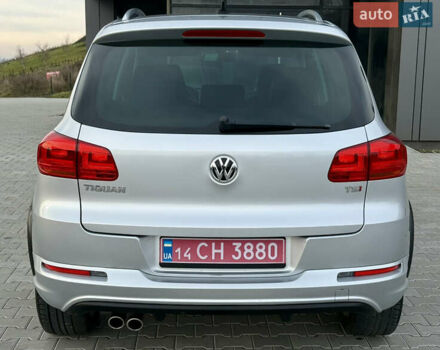 Серый Фольксваген Тигуан, объемом двигателя 2 л и пробегом 181 тыс. км за 15000 $, фото 7 на Automoto.ua