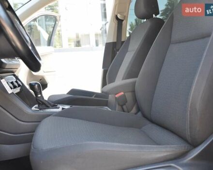 Сірий Фольксваген Тігуан, об'ємом двигуна 1.98 л та пробігом 119 тис. км за 22900 $, фото 25 на Automoto.ua