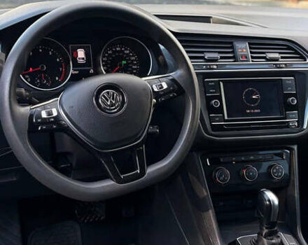 Сірий Фольксваген Тігуан, об'ємом двигуна 1.98 л та пробігом 149 тис. км за 17800 $, фото 30 на Automoto.ua