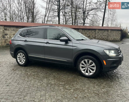 Серый Фольксваген Тигуан, объемом двигателя 2 л и пробегом 126 тыс. км за 19400 $, фото 13 на Automoto.ua