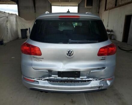 Серый Фольксваген Тигуан, объемом двигателя 2 л и пробегом 188 тыс. км за 336 $, фото 5 на Automoto.ua