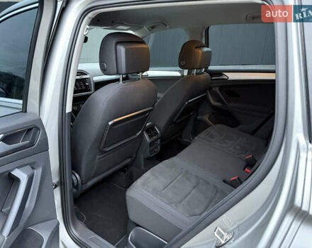 Серый Фольксваген Тигуан, объемом двигателя 2 л и пробегом 263 тыс. км за 18700 $, фото 36 на Automoto.ua