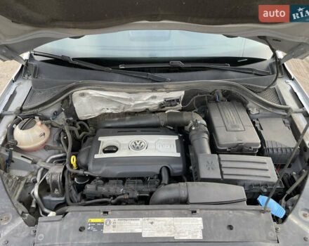 Сірий Фольксваген Тігуан, об'ємом двигуна 1.98 л та пробігом 199 тис. км за 12700 $, фото 17 на Automoto.ua