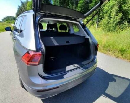 Сірий Фольксваген Тігуан, об'ємом двигуна 2 л та пробігом 105 тис. км за 11000 $, фото 7 на Automoto.ua