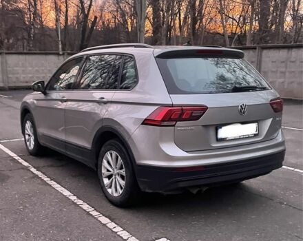 Сірий Фольксваген Тігуан, об'ємом двигуна 2 л та пробігом 250 тис. км за 15900 $, фото 11 на Automoto.ua