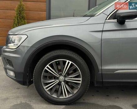 Сірий Фольксваген Тігуан, об'ємом двигуна 1.98 л та пробігом 152 тис. км за 18400 $, фото 7 на Automoto.ua