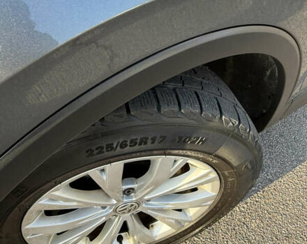 Серый Фольксваген Тигуан, объемом двигателя 2 л и пробегом 240 тыс. км за 14999 $, фото 28 на Automoto.ua