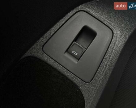 Сірий Фольксваген Тігуан, об'ємом двигуна 1.98 л та пробігом 152 тис. км за 18400 $, фото 32 на Automoto.ua