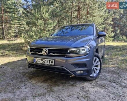 Серый Фольксваген Тигуан, объемом двигателя 1.98 л и пробегом 143 тыс. км за 20000 $, фото 1 на Automoto.ua