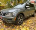 Серый Фольксваген Тигуан, объемом двигателя 2 л и пробегом 205 тыс. км за 16940 $, фото 1 на Automoto.ua