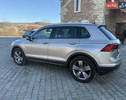Серый Фольксваген Тигуан, объемом двигателя 2 л и пробегом 224 тыс. км за 25700 $, фото 26 на Automoto.ua