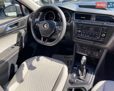 Серый Фольксваген Тигуан, объемом двигателя 2 л и пробегом 172 тыс. км за 14300 $, фото 9 на Automoto.ua