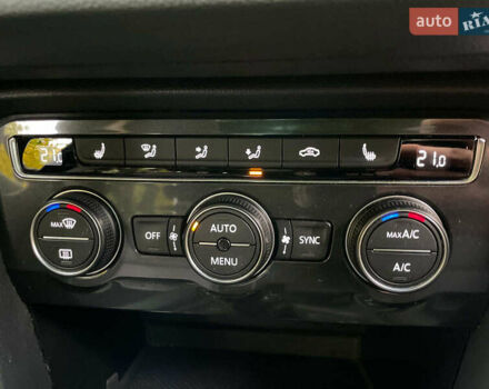 Серый Фольксваген Тигуан, объемом двигателя 2 л и пробегом 205 тыс. км за 16940 $, фото 43 на Automoto.ua