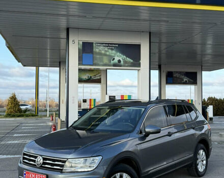 Серый Фольксваген Тигуан, объемом двигателя 2 л и пробегом 240 тыс. км за 14999 $, фото 11 на Automoto.ua