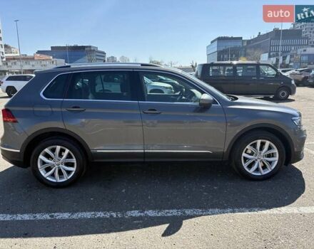 Серый Фольксваген Тигуан, объемом двигателя 1.98 л и пробегом 116 тыс. км за 28000 $, фото 7 на Automoto.ua