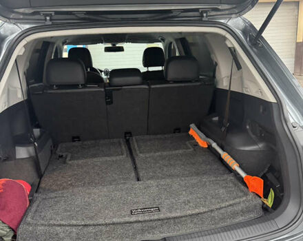 Серый Фольксваген Тигуан, объемом двигателя 1.98 л и пробегом 128 тыс. км за 17500 $, фото 5 на Automoto.ua