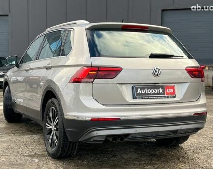 Серый Фольксваген Тигуан, объемом двигателя 2 л и пробегом 250 тыс. км за 22680 $, фото 5 на Automoto.ua