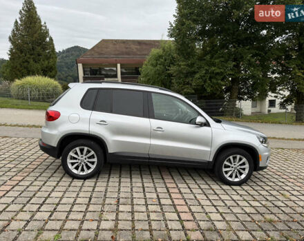 Серый Фольксваген Тигуан, объемом двигателя 1.98 л и пробегом 160 тыс. км за 13200 $, фото 1 на Automoto.ua