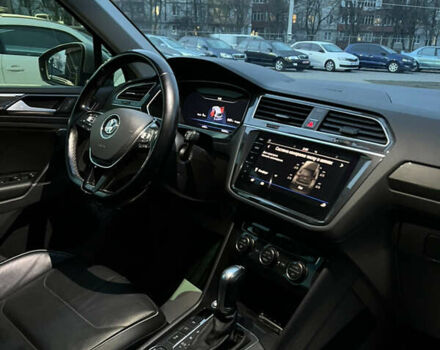 Серый Фольксваген Тигуан, объемом двигателя 1.97 л и пробегом 116 тыс. км за 28000 $, фото 19 на Automoto.ua