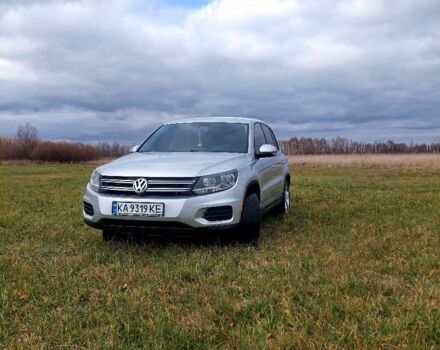 Сірий Фольксваген Тігуан, об'ємом двигуна 2 л та пробігом 48 тис. км за 14000 $, фото 4 на Automoto.ua