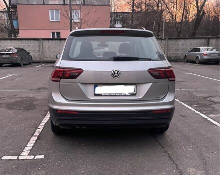 Сірий Фольксваген Тігуан, об'ємом двигуна 2 л та пробігом 250 тис. км за 15900 $, фото 10 на Automoto.ua