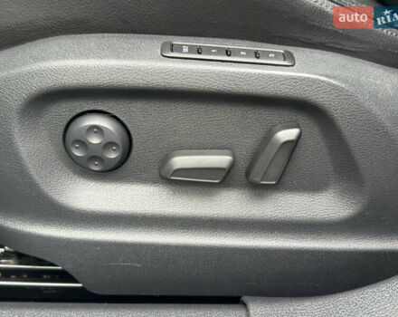 Серый Фольксваген Тигуан, объемом двигателя 2 л и пробегом 181 тыс. км за 15000 $, фото 40 на Automoto.ua