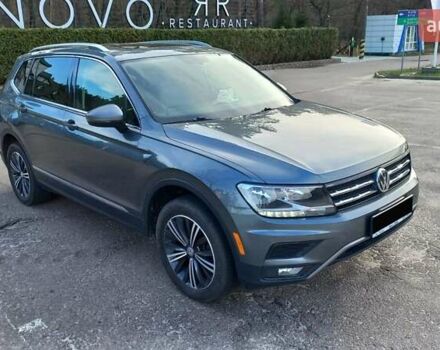 Серый Фольксваген Тигуан, объемом двигателя 2 л и пробегом 147 тыс. км за 23000 $, фото 6 на Automoto.ua