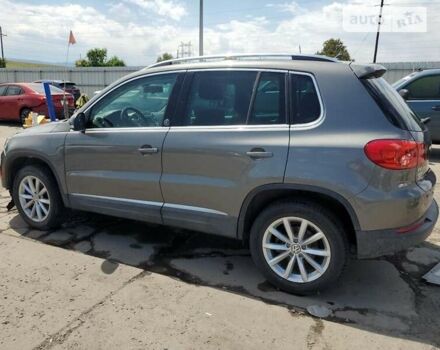Серый Фольксваген Тигуан, объемом двигателя 2 л и пробегом 112 тыс. км за 3000 $, фото 2 на Automoto.ua