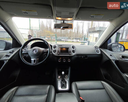 Серый Фольксваген Тигуан, объемом двигателя 1.98 л и пробегом 207 тыс. км за 13200 $, фото 20 на Automoto.ua