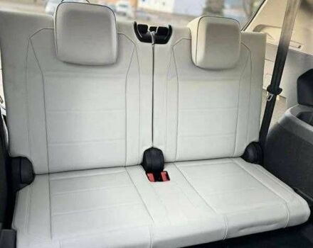 Серый Фольксваген Тигуан, объемом двигателя 2 л и пробегом 107 тыс. км за 16000 $, фото 6 на Automoto.ua