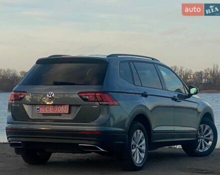 Серый Фольксваген Тигуан, объемом двигателя 2 л и пробегом 264 тыс. км за 15500 $, фото 5 на Automoto.ua