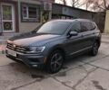 Серый Фольксваген Тигуан, объемом двигателя 2 л и пробегом 75 тыс. км за 20000 $, фото 2 на Automoto.ua
