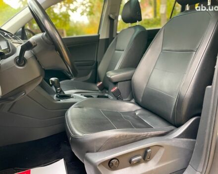 Серый Фольксваген Тигуан, объемом двигателя 2 л и пробегом 205 тыс. км за 16940 $, фото 32 на Automoto.ua