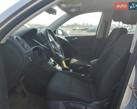 Сірий Фольксваген Тігуан, об'ємом двигуна 1.98 л та пробігом 121 тис. км за 999 $, фото 6 на Automoto.ua