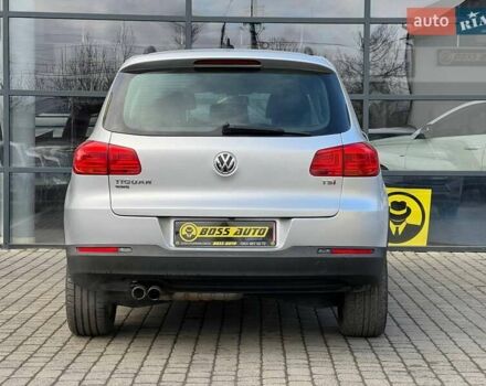 Сірий Фольксваген Тігуан, об'ємом двигуна 2 л та пробігом 196 тис. км за 13300 $, фото 5 на Automoto.ua