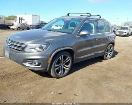 Серый Фольксваген Тигуан, объемом двигателя 2 л и пробегом 55 тыс. км за 8000 $, фото 1 на Automoto.ua