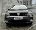 Сірий Фольксваген Тігуан, об'ємом двигуна 2 л та пробігом 117 тис. км за 22500 $, фото 1 на Automoto.ua
